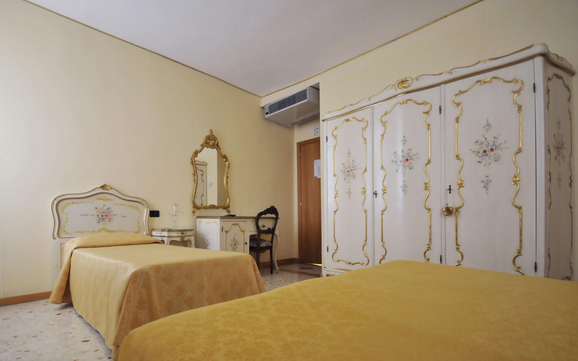Ca' Leon D'Oro Hotel Venecia Exterior foto